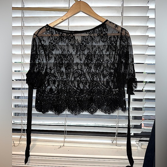 Gorgeous Anthropologie Floating Lace Cropped Blouse By Pencey - Picture 2 of 8